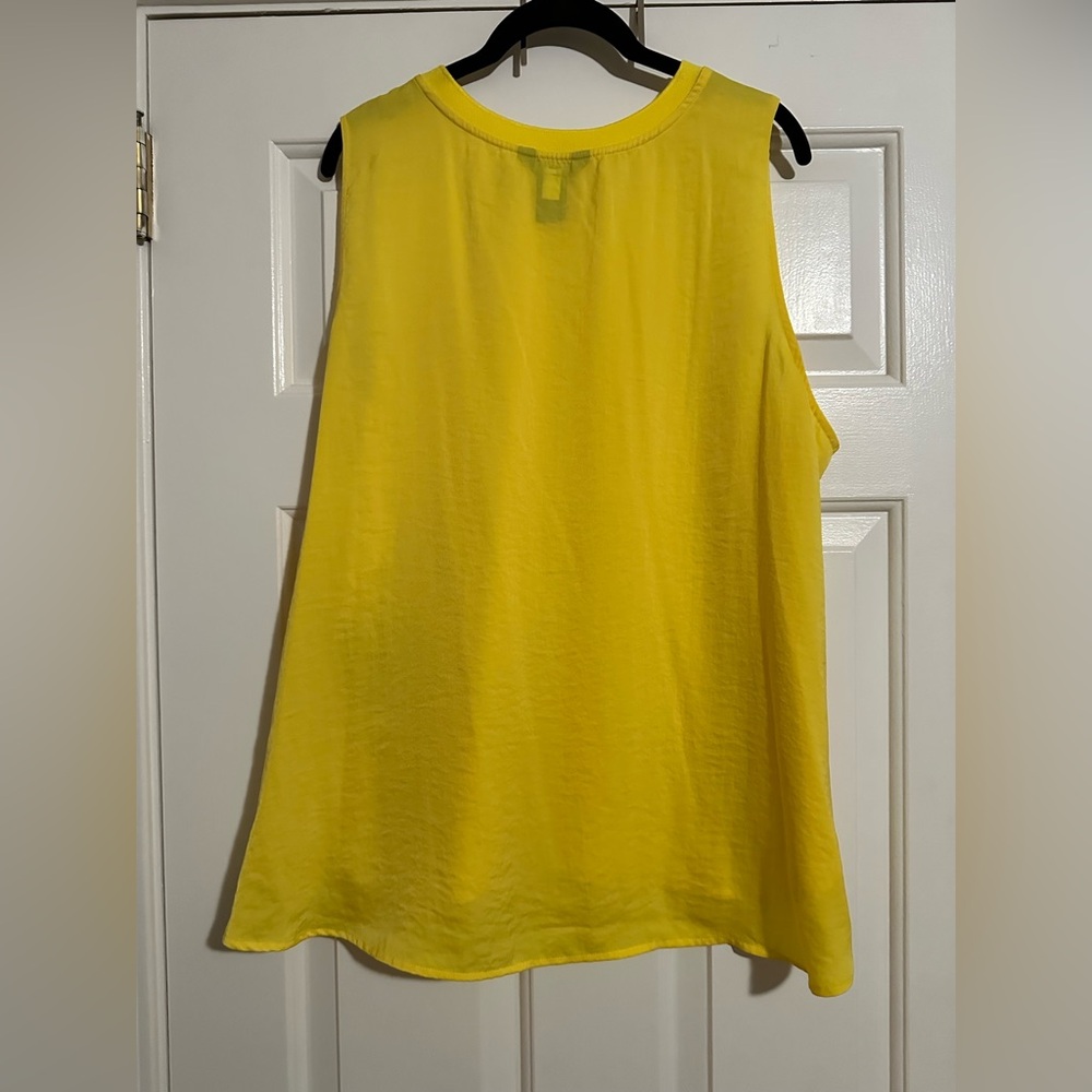 Vera Wang Top NWT - Picture 2 of 2